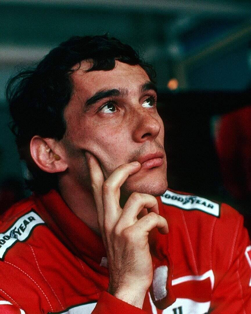 Fórmula 1 homenageia Ayrton Senna em 32 anos da morte e provoca emoção mundial