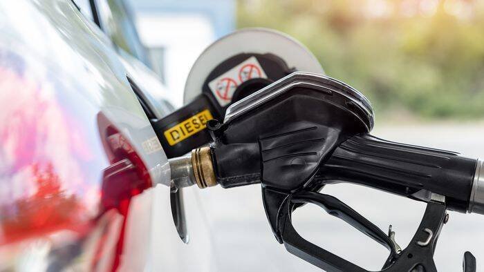 Frentistas erram e abastecem carros flex com diesel: saiba o que fazer!