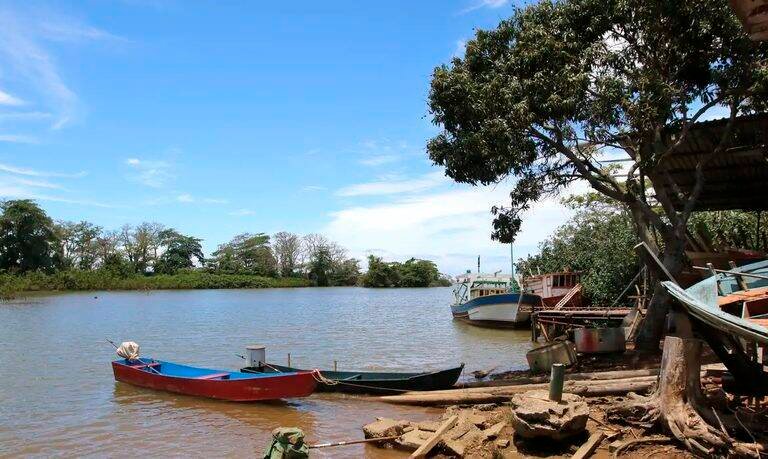 Funasa inicia monitoramento da água no Rio Doce após desastre de Mariana