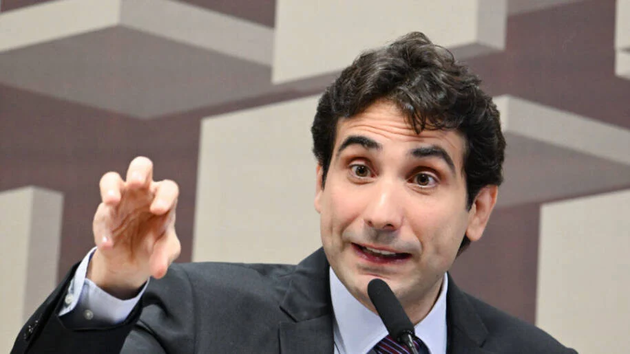Gabriel Galípolo minimiza crise do Banco Master e cita sindicância na CGU