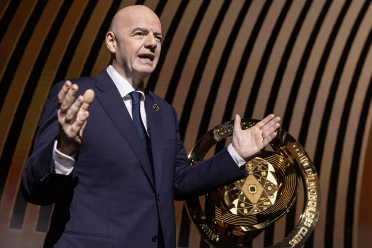 Gianni Infantino confirma que Irã jogará na Copa do Mundo nos EUA, mas com tensões