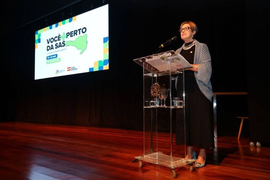 Governador Jorginho Mello anuncia R$ 136 milhões em assistência social e impacta 600 gestores