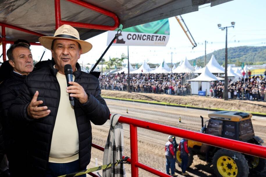 Governador Jorginho Mello anuncia R$ 8 milhões em infraestrutura para Turvo