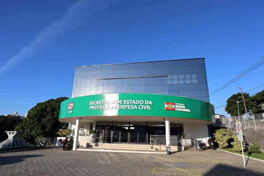 Governador Jorginho Mello assina medidas importantes em aniversário da Defesa Civil