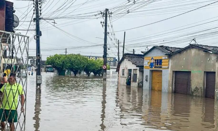 Governador Jorginho Mello decreta alerta climático em SC por 180 dias devido ao El Niño