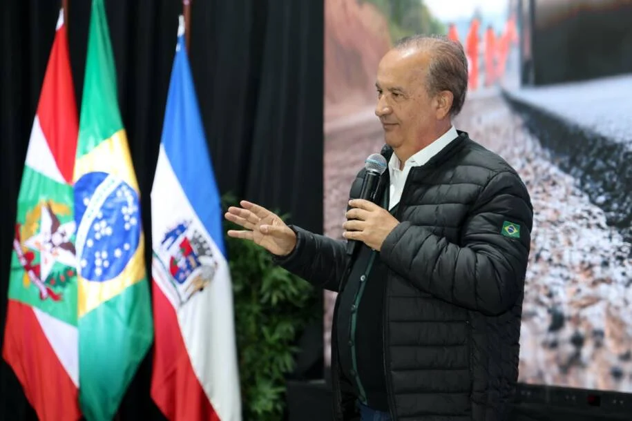 Governador Jorginho Mello libera R$ 22 milhões para infraestrutura e educação em Orleans