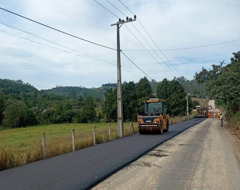 Governo de Santa Catarina acelera Programa Estrada Boa Rural com R$ 1,5 bi