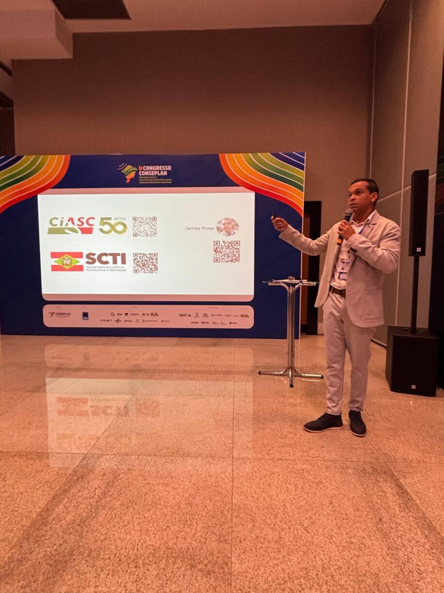 Governo de Santa Catarina brilha no 2º Congresso Conseplan com IA e fica entre os três melhores