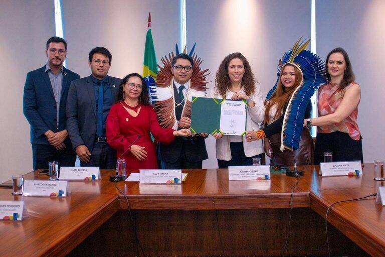 Governo Federal acelera transferência de 3 milhões de hectares a indígenas e gera polêmica