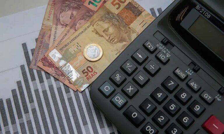 Governo lança Novo Desenrola Brasil e promete aliviar dívidas de 20 milhões