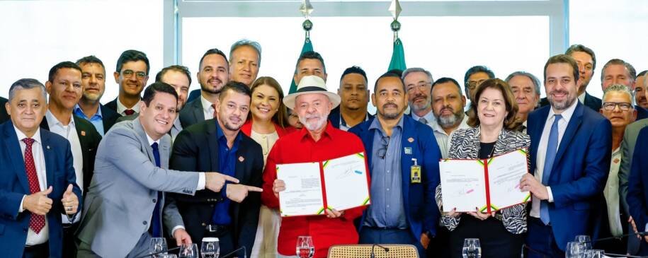 Governo Lula anuncia renegociação de dívidas e geração de empregos em meio a mudanças