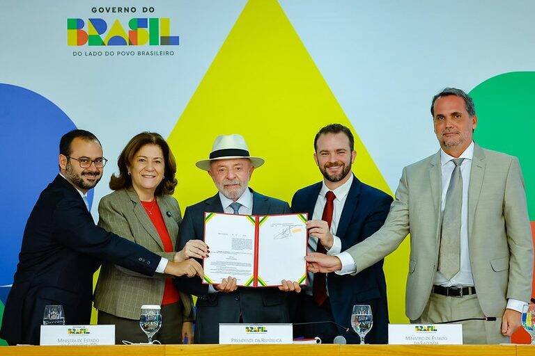 Governo Lula lança Novo Desenrola Brasil com descontos de até 90% nas dívidas