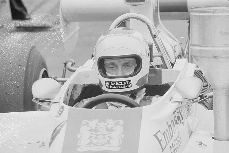 Graham Hill conquista Tríplice Coroa do Automobilismo; Fernando Alonso em busca