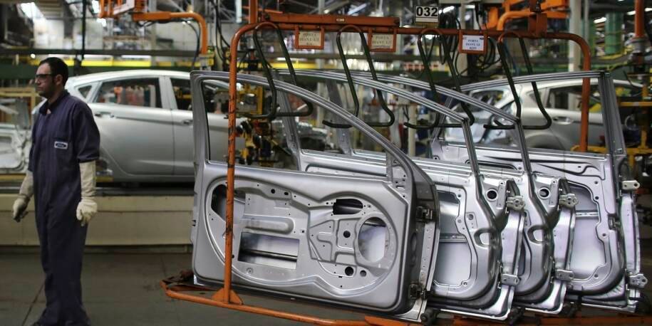 IBGE revela que produção industrial cresce 0,1% e ainda está abaixo de 2011