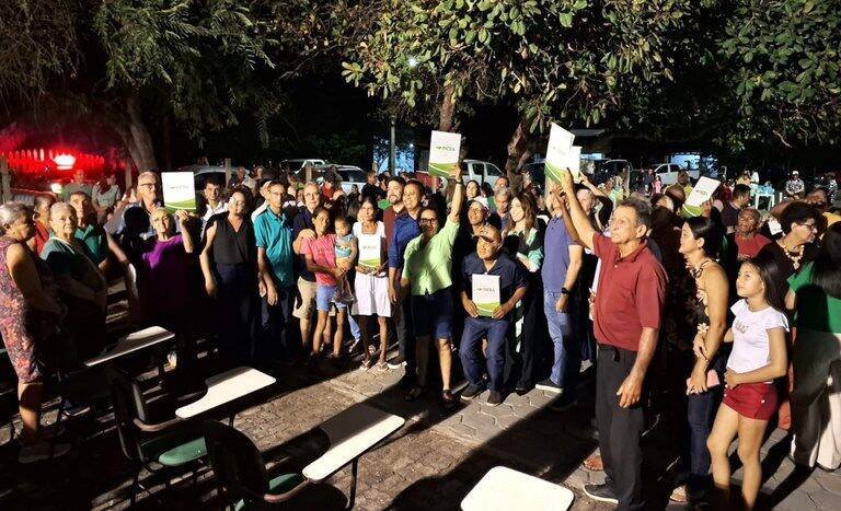 Incra/PI entrega títulos de domínio a 65 famílias e garante segurança jurídica