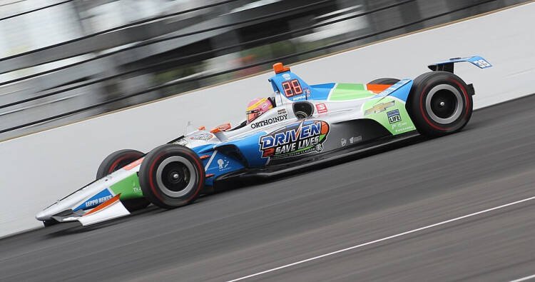 IndyCar redefine largada: 33 carros aceleram em Indianápolis a 300 km/h