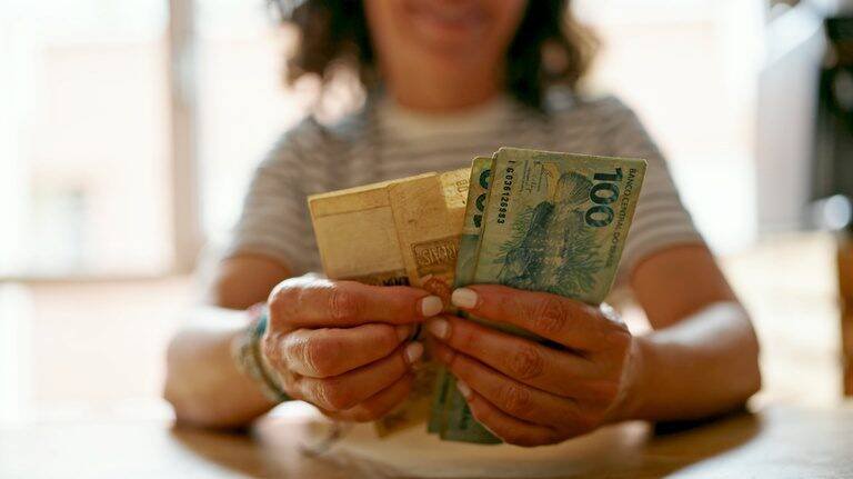 INSS libera R$ 39 bilhões em 13º salário para mais de 35 milhões de segurados