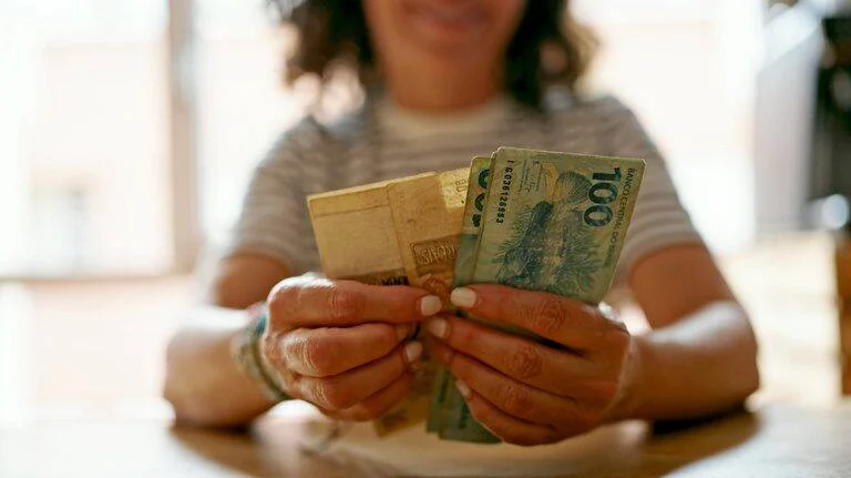 INSS libera R$ 39 bilhões em 13º salário para mais de 35 milhões de segurados