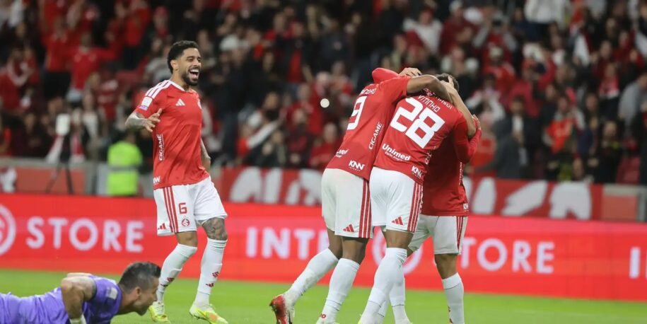 Internacional vence Fluminense por 2 a 0 e deixa Z4 do Brasileirão em alerta!