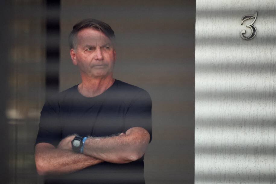 Jair Bolsonaro se recupera de cirurgia no ombro e aguarda alta na segunda-feira