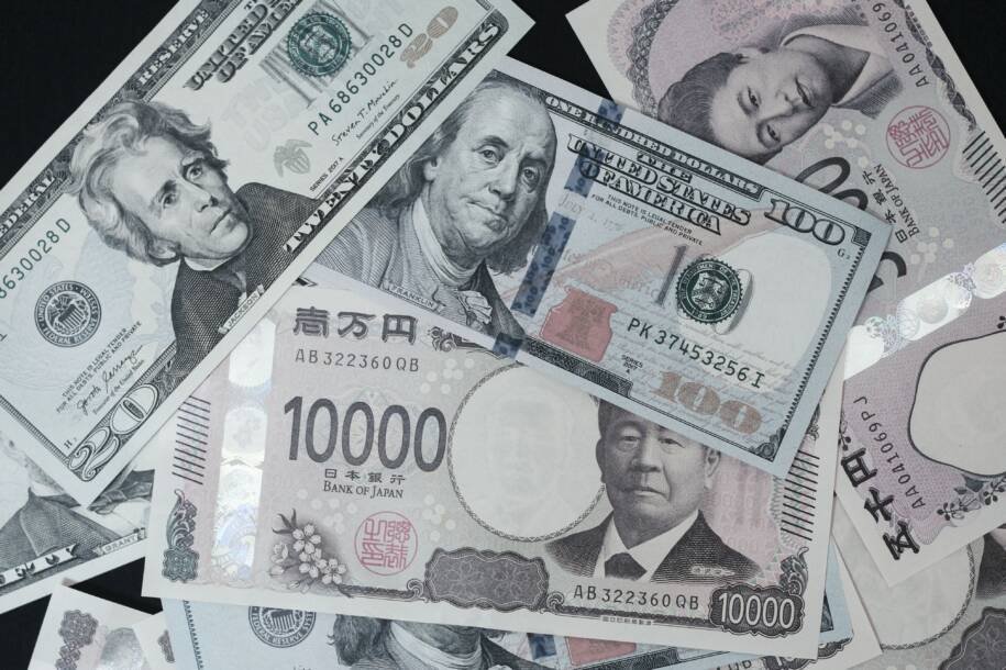 Japão realiza intervenção cambial significativa para estabilizar o iene