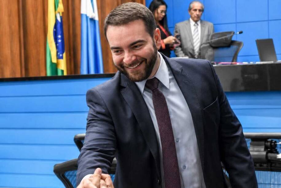 João César Mattogrosso assume cadeira na Assembleia após saída de Neno Razuk por fraude