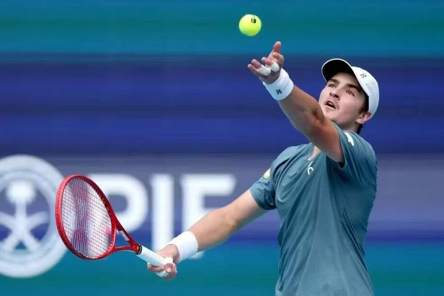 João Fonseca critica torcida brasileira após derrota no Masters 1000 de Roma