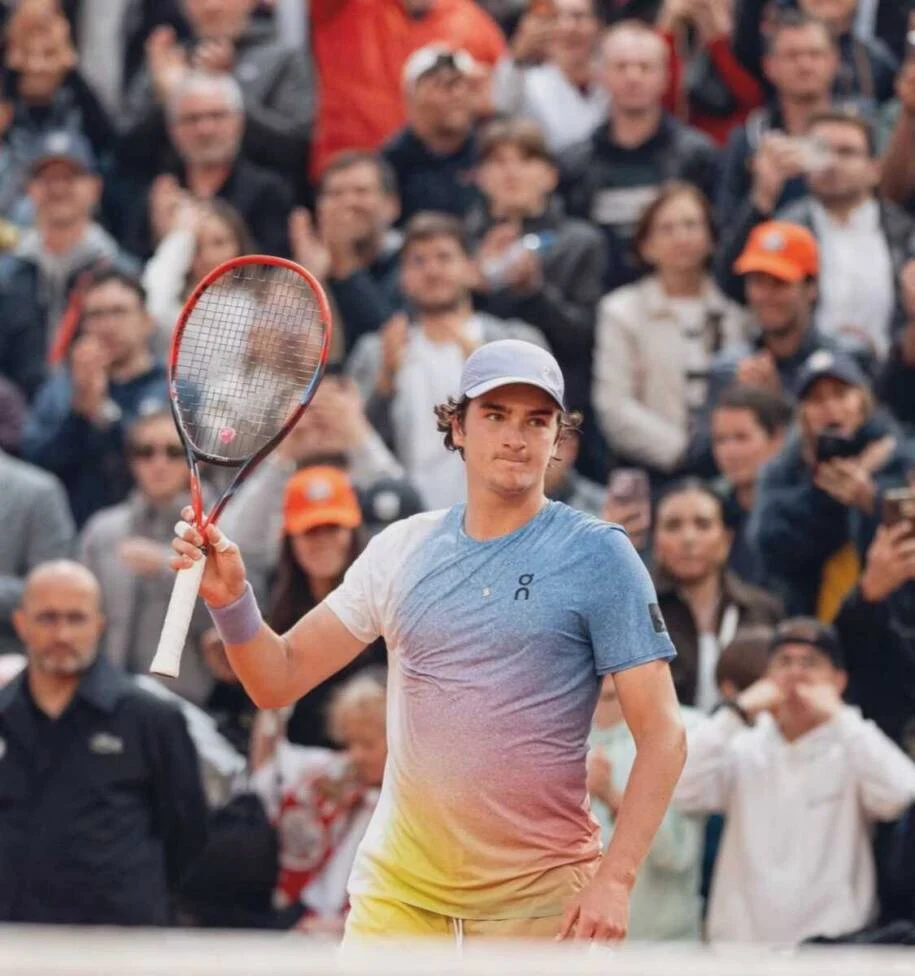 João Fonseca é eliminado no Roma Open após vitória inicial; Medjedovic reage