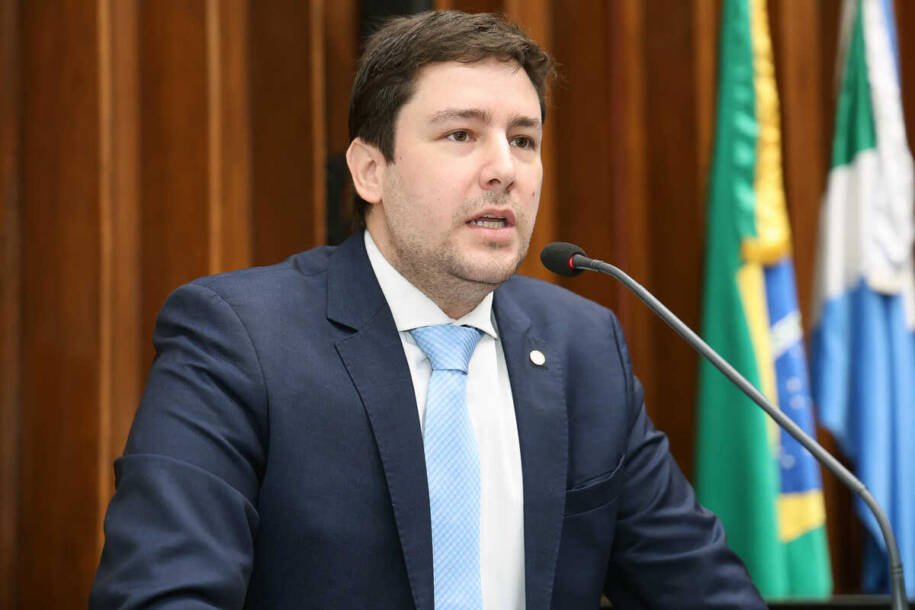 João Henrique Catan troca PL pelo Novo e ignora críticas de Zema a Flávio Bolsonaro
