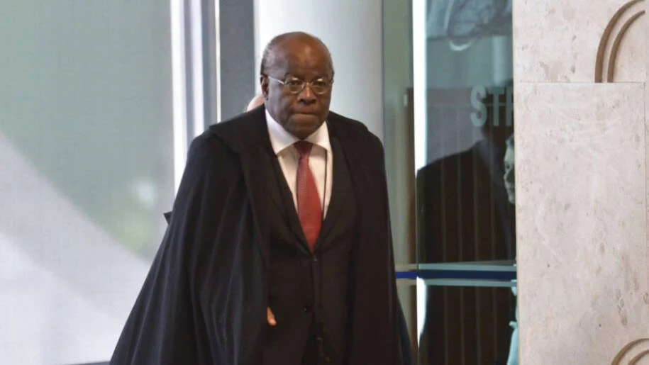 Joaquim Barbosa gera crise no DC e enfrenta descrença em candidatura presidencial