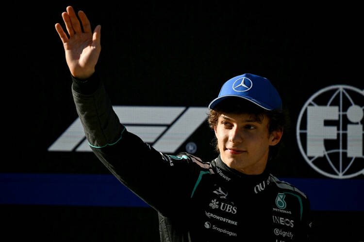 Kimi Antonelli supera Verstappen e conquista pole no GP de Miami; Bortoleto em último