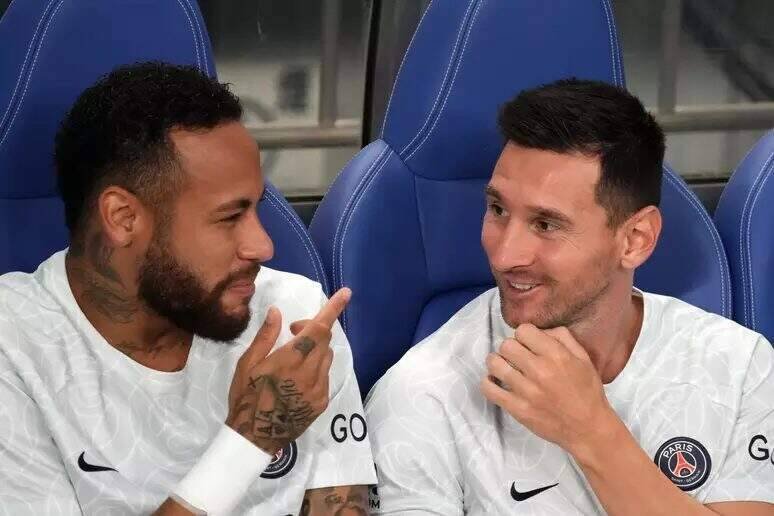 Lionel Messi elogia Neymar e pede sua convocação para a Copa do Mundo