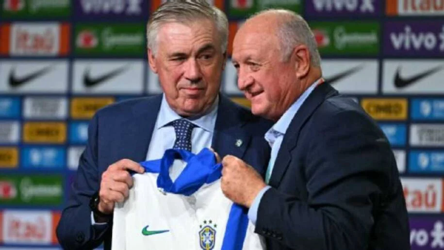 Luiz Felipe Scolari visita seleção e dá conselhos a jogadores na Granja Comary