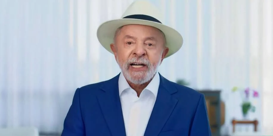 Lula afirma que ligação entre Flávio Bolsonaro e Vorcaro é ‘caso de polícia’