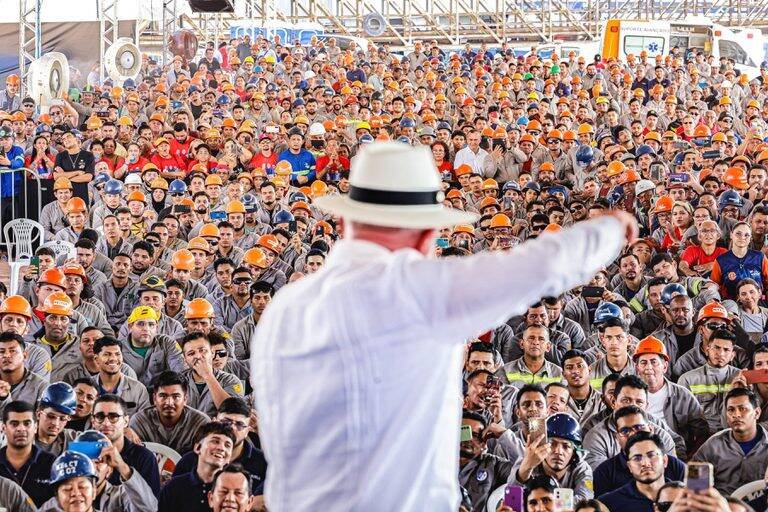 Lula aprova PEC que acaba com escala 6x1 e Brasil atinge IDHM histórico