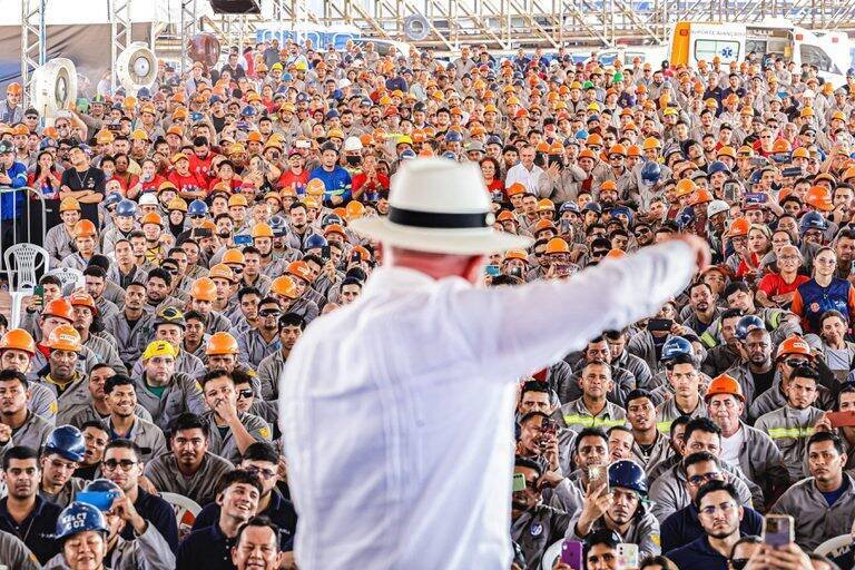 Lula aprova PEC que acaba com escala 6×1 e Brasil atinge IDHM histórico