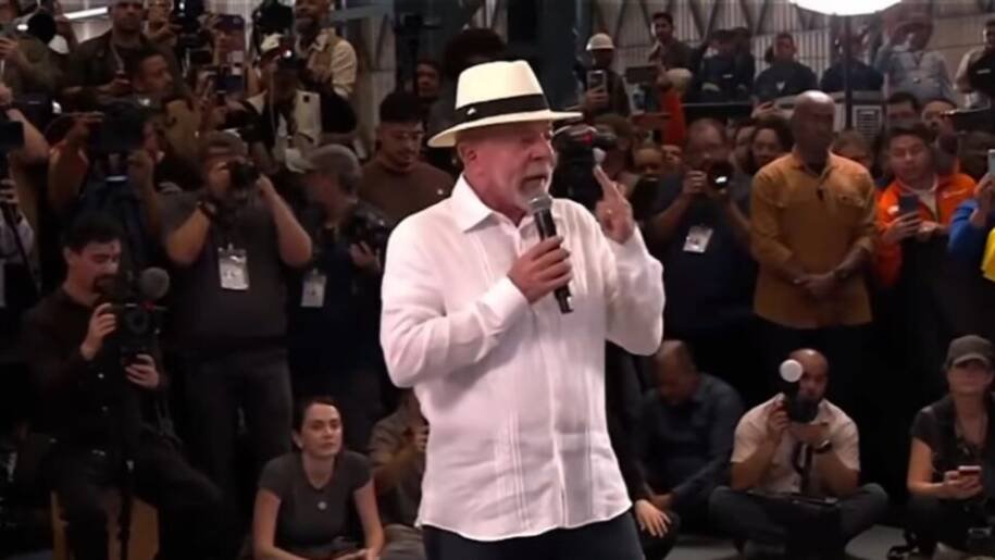 Lula exige que Petrobras priorize equipamentos nacionais em novo investimento bilionário