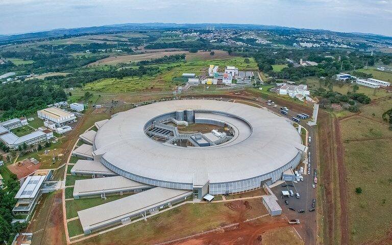 Lula inaugura novas linhas do Sirius e avança em pesquisa científica no Brasil