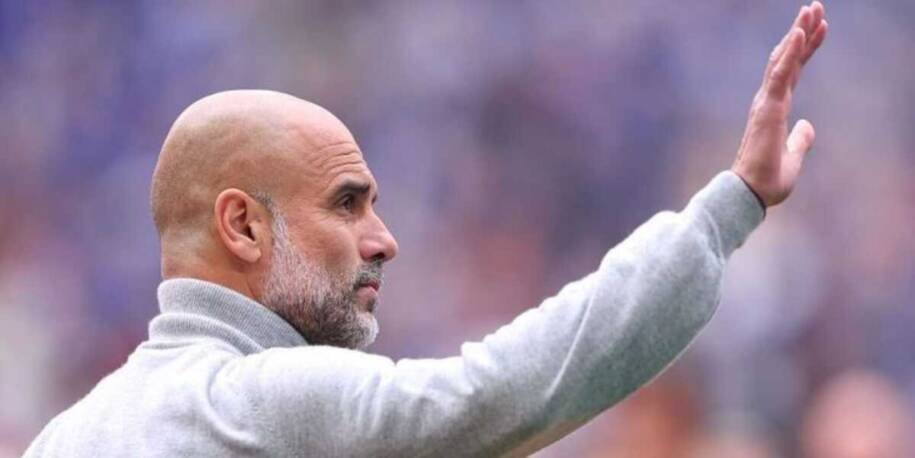 Manchester City homenageia Pep Guardiola com estátua e arquibancada batizada