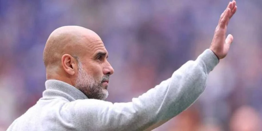 Manchester City homenageia Pep Guardiola com estátua e arquibancada batizada