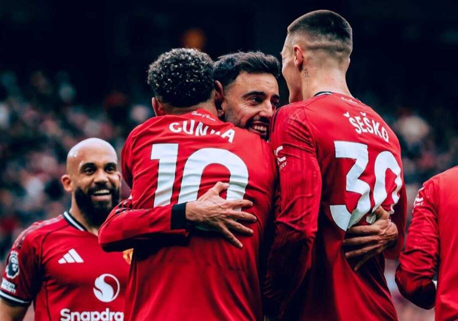 Manchester United vence Liverpool e garante retorno à Champions League!