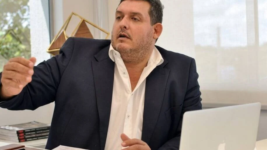 Marcello Lopes deixa marketing da pré-campanha de Flávio Bolsonaro após crise