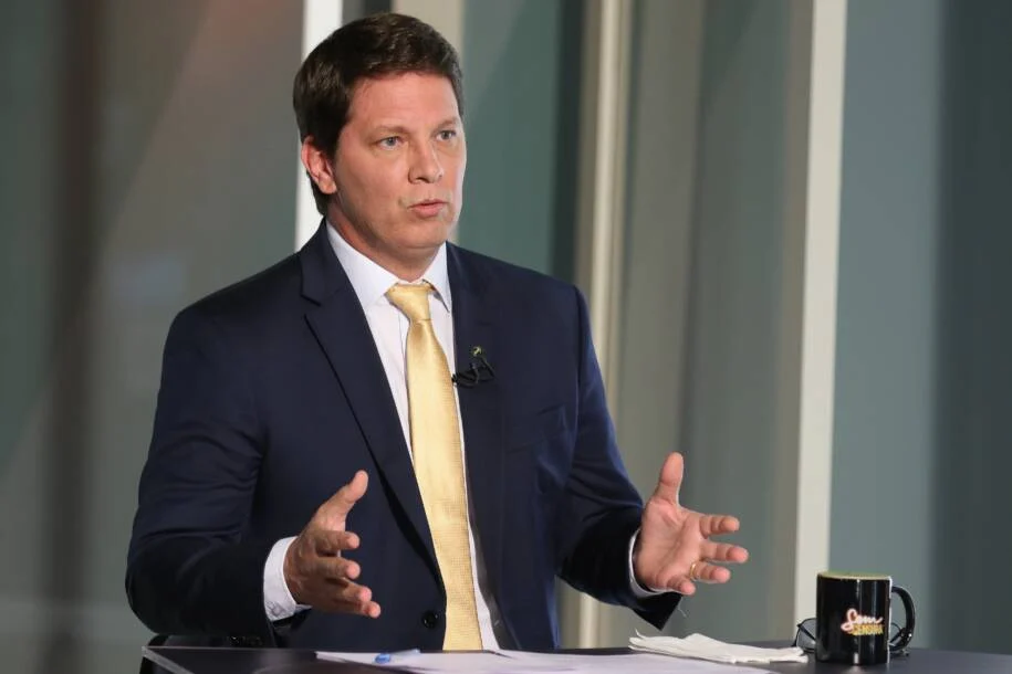 Mario Frias revela áudio e Polícia Federal investiga filme de Bolsonaro