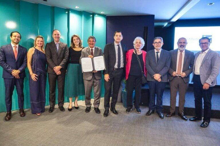 Ministério do Desenvolvimento assina parceria com CNP Seguros para inclusão social