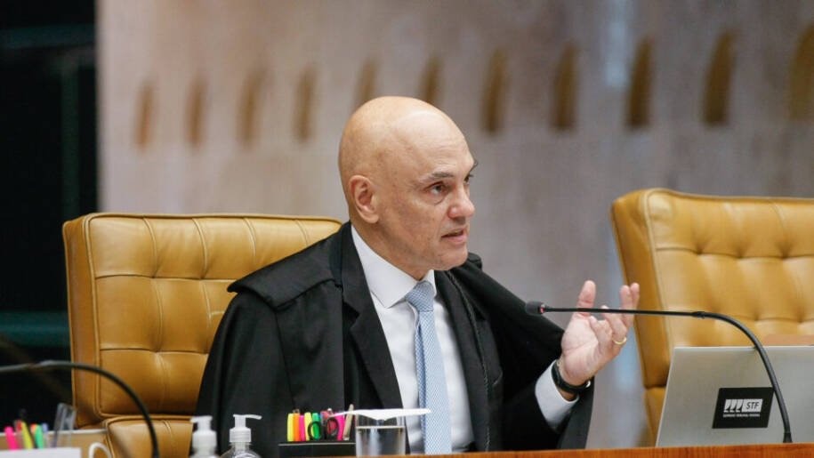 Ministro Alexandre de Moraes suspende julgamento e gera tensão sobre INSS