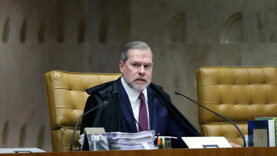 Ministro Dias Toffoli decide sobre taxa das blusinhas e gera polêmica na CNI