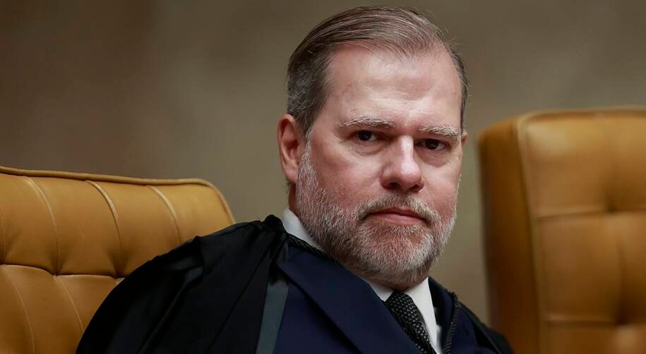 Ministro Dias Toffoli leva ação da CNI ao STF e gera tensão sobre taxa das blusinhas