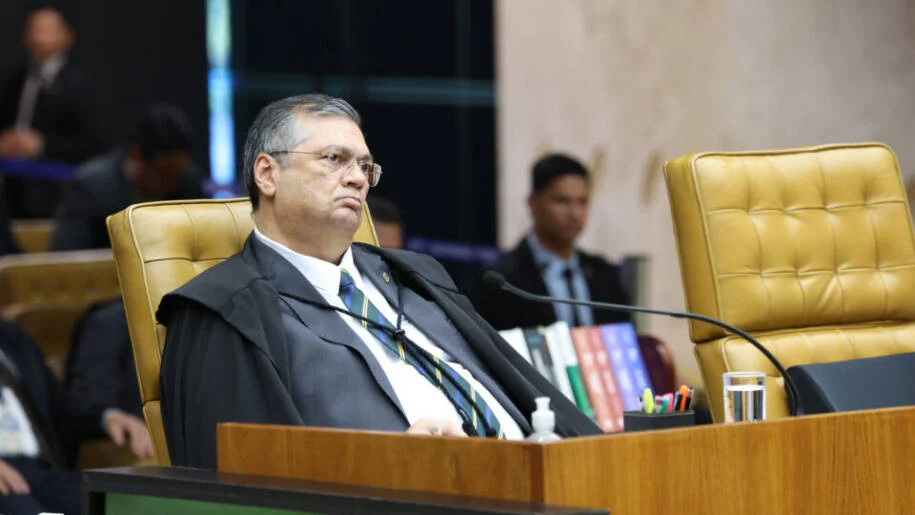 Ministro Flávio Dino pede vista e suspende julgamento sobre royalties de petróleo