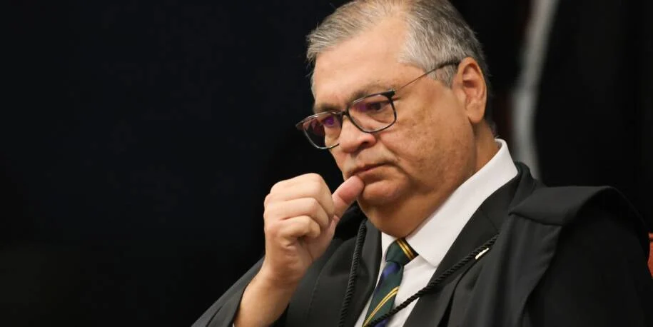 Ministro Flávio Dino questiona BC e CVM sobre fraudes financeiras alarmantes