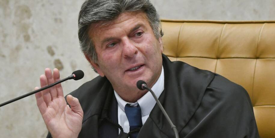 Ministro Luiz Fux decide manter presos Henrique e Felipe Vorcaro após votação tensa
